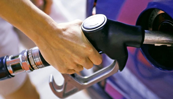 Литър гориво А95 у нас към днешна дата се продава на дребно на средна цена от 1,79 лева Литър гориво А95 у нас към днешна дата се продава на дребно на средна цена от 1,79 лева