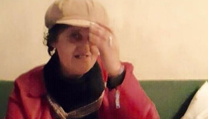 В момента дядо ми дължи пари на целия си блок, както и на фирми за бързи кредити В момента дядо ми дължи пари на целия си блок, както и на фирми за бързи кредити