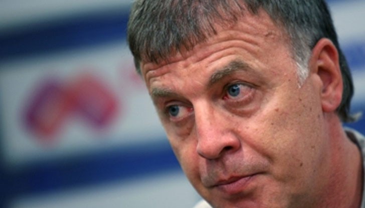 Тази сутрин той беше приет в болница по спешност, след като почувствал неразположение Тази сутрин той беше приет в болница по спешност, след като почувствал неразположение