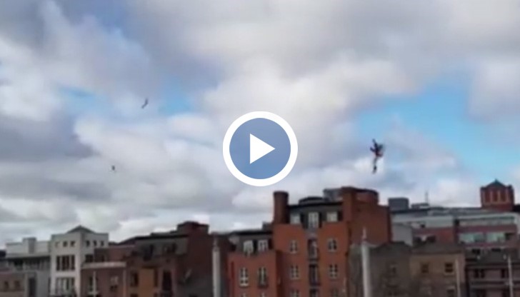 Каскадата е изпълнена от Ник Макомбър