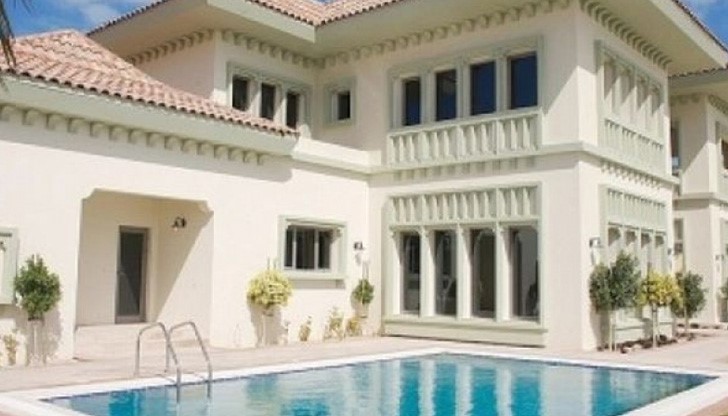 Брокерите не казват кой е собственик, но описанието съвпада с къщата на бившия банкер и финансист Атанас Тилев