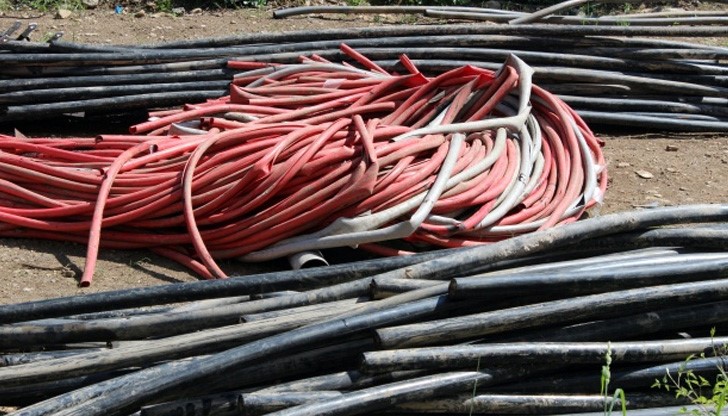 Кабелите са задигнати от три шахти на БТК Кабелите са задигнати от три шахти на БТК