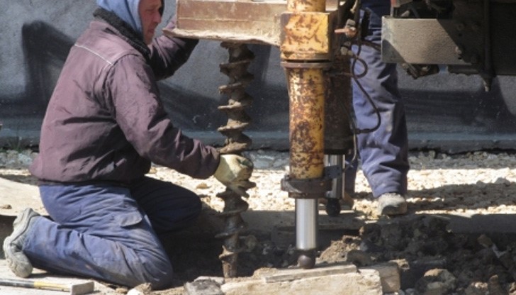 В някои от жилищата вратите и прозорците вече не могат да се затворят