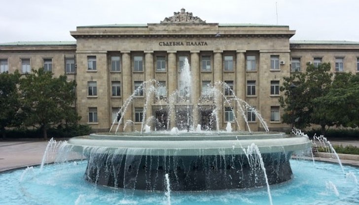 Частен съдебен изпълнител разпродава имоти на "ПИХ индъстри" за 4,357 млн.лева Частен съдебен изпълнител разпродава имоти на "ПИХ индъстри" за 4,357 млн.лева