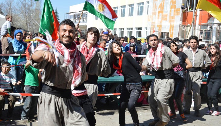 Ако не говорят границата, се връщаме обратно в Турция и оттам ще тръгнем към България Ако не говорят границата, се връщаме обратно в Турция и оттам ще тръгнем към България