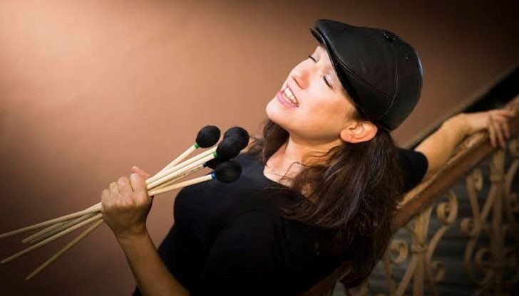 Татяна Колева е международно призната за виртуоз като соло маримбист Татяна Колева е международно призната за виртуоз като соло маримбист