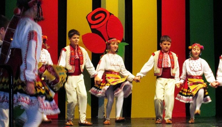 Целта на конкурса е популяризиране на българския музикален фолклор и приобщаване на младото поколение към българската култура