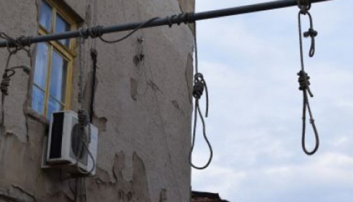 Потребители във фейсбук са шокирани от увесените клупове