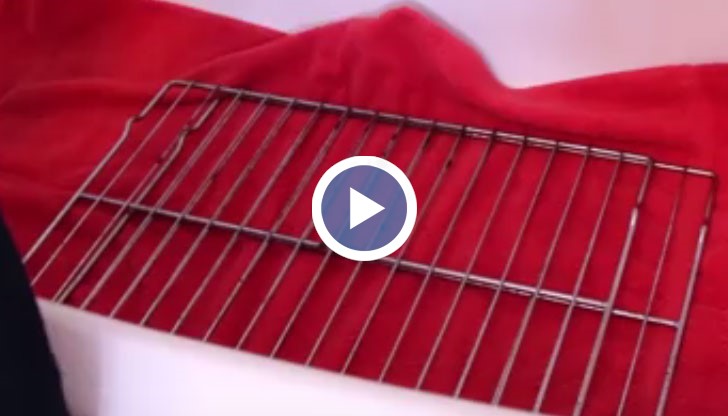 Лесен начин да бъде изчистена мръсотията от скарата на фурната