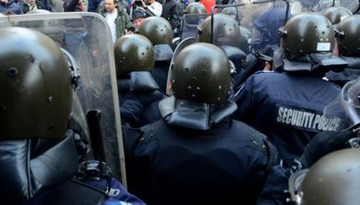 Полицията ще получи 5 153 000 лв. като по-голямата част от парите ще бъдат използвани за оборудване на специалните полицейски сили