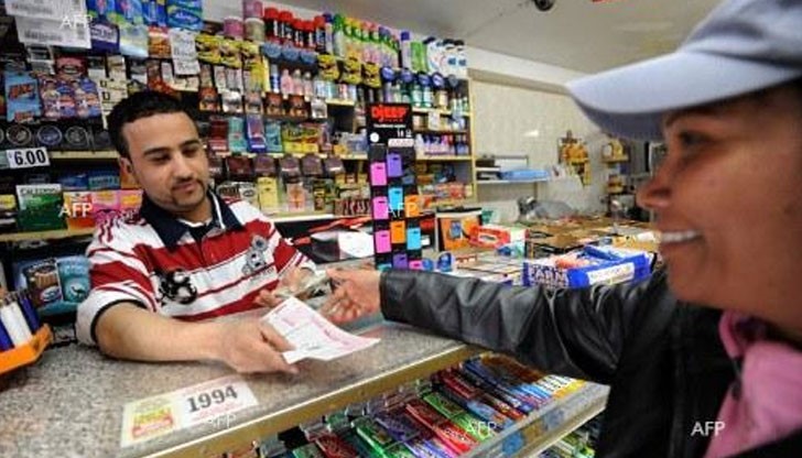 С билет, закупен канадския град Торонто, е паднал 60-милионният джакпот на лотарията „Лото макс“ С билет, закупен канадския град Торонто, е паднал 60-милионният джакпот на лотарията „Лото макс“