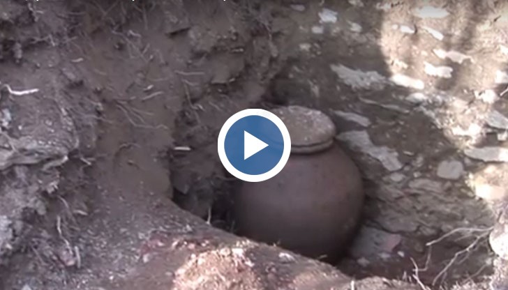 Баща и син с металотърсачи са заловени до средновековна крепост до Крън