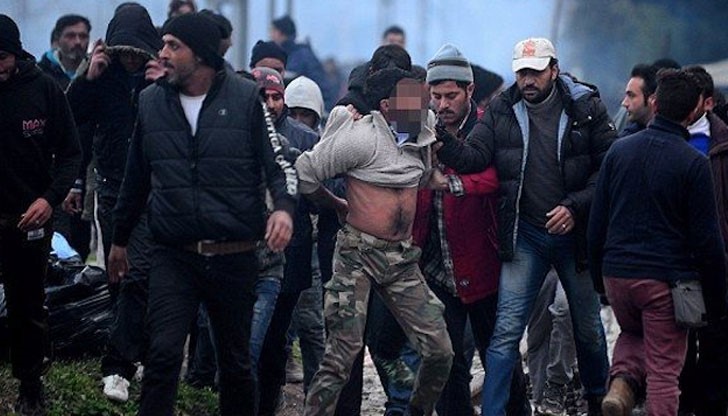 Веднага след зверството той е бил заловен и предаден на властите Веднага след зверството той е бил заловен и предаден на властите