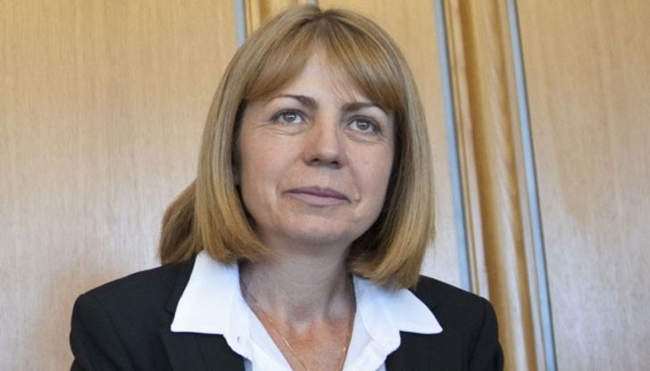 Проектът ще предлага грижи в семейна среда за изоставени след раждането им бебета, които в момента се отглеждат предимно в медицински центрове Проектът ще предлага грижи в семейна среда за изоставени след раждането им бебета, които в момента се отглеждат предимно в медицински центрове