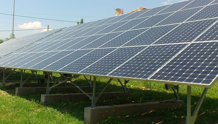 Около 300 малки фотоволтаични електроцентрали (ФЕЦ) са в процес на фалит Около 300 малки фотоволтаични електроцентрали (ФЕЦ) са в процес на фалит