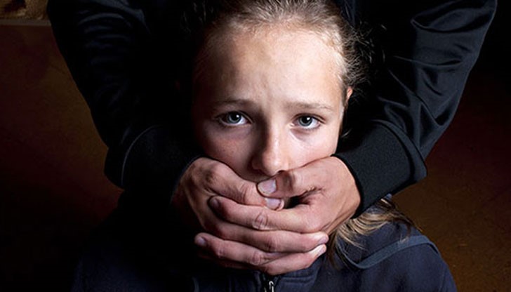 За 2 години перверзникът се гаврил трикратно с невръстни хлапета За 2 години перверзникът се гаврил трикратно с невръстни хлапета