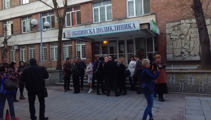 Медици: Нас ни превръщат в писарушки, а не в хора, които трябва да преглеждат пациентите