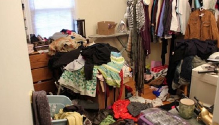 Напръскайте одеждите си със светена вода, преди да ги подарите Напръскайте одеждите си със светена вода, преди да ги подарите