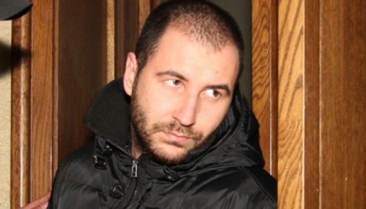 Бизнесменът се прочу печално със служители, които бият хора на улицата без причина Бизнесменът се прочу печално със служители, които бият хора на улицата без причина