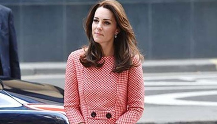 Херцогинята на Кеймбридж Кейт Мидълтън събра погледите с тоалета си на благотворително събитие в Лондон