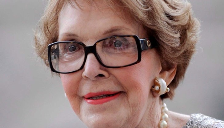 Нанси Дейвис Рейгън беше съпруга на 40-я президент на САЩ Роналд Рейгън Нанси Дейвис Рейгън беше съпруга на 40-я президент на САЩ Роналд Рейгън