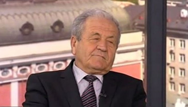 Според него, двамата участници в произшествието - човекът зад волана и пешеходецът-имат вина за случилото се