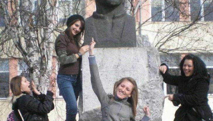 Майка ти сигурно е много горда с теб! Майка ти сигурно е много горда с теб!