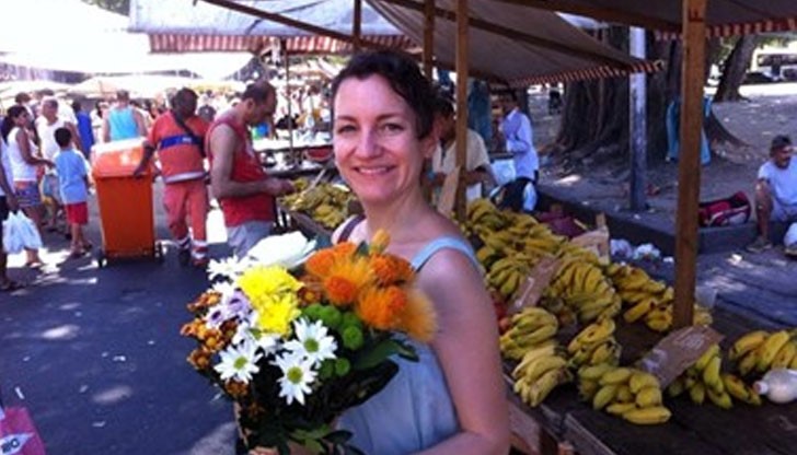 Инфекцията с вируса зика, който се предава при ухапване от заразен комар, започва с температура над 38,5 градуса