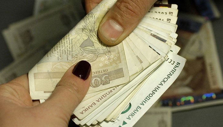 Задържана е данъчна служителка при операция на Специализираното звено „Антикорупция"