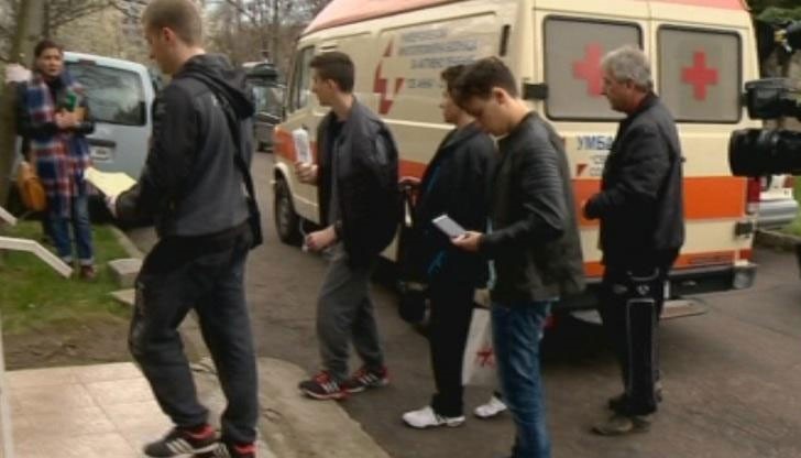 Ученици разказват за инцидента, при който 50 деца постъпиха в болница