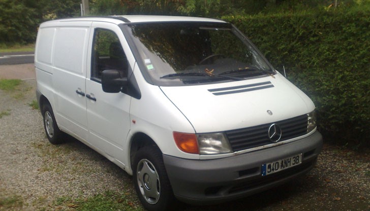 Мерцедесът е откраднат в близост до ресторант "Панорама" в град Бяла/Снимката е илюстративна Мерцедесът е откраднат в близост до ресторант "Панорама" в град Бяла/Снимката е илюстративна