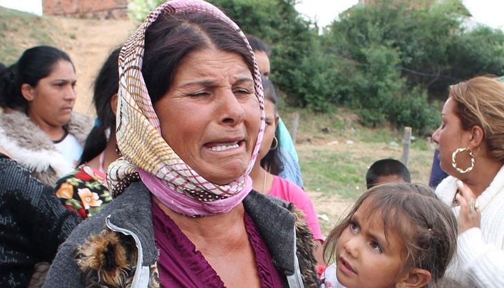 Циганите са станали толкова изобретателни, че видни актьори от Русенския театър може да им завидят Циганите са станали толкова изобретателни, че видни актьори от Русенския театър може да им завидят