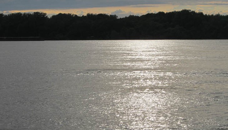 Към момента има разливи в местността Стълпище и по брега срещу остров Люляка