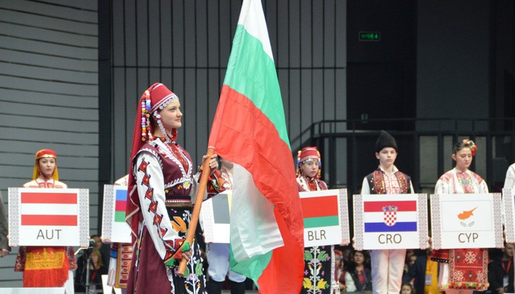 Приветствия към участниците и публиката произнесоха още Валентин Йорданов, Цено Ценов и зам.-министър Асен Марков