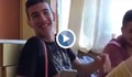 Ученици заснеха как се гаврят с учител