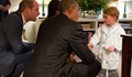Принц Джордж посрещна Обама по халат