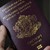 Слагат чип на международните паспорти