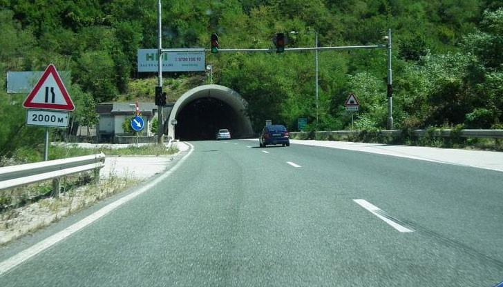 Временната организация на движение е за почистване на тунелната тръба в посока Варна