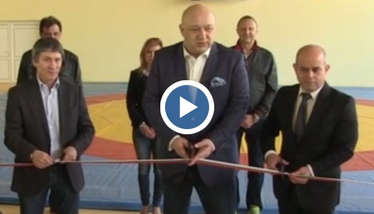 Интервю със спортния министър, който откри обновената зала по борба в Русе