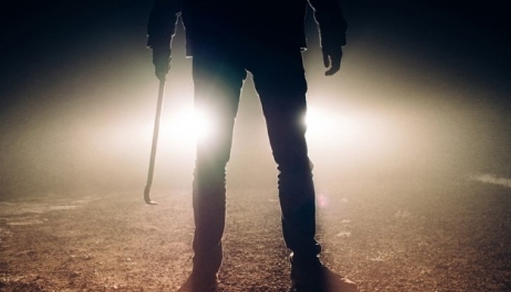 За парче земя двама братя пребиха съседката си и сина й, а по-късно жената издъхна