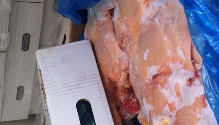 В рамките на операция за последващ фискален контрол е предотвратено контрабандно разпространяване на българския пазар на 21 000 кг замразено пилешко месо