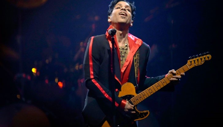 Диларът признава, че Принс не е можел да се качи на сцената без да вземе дрога