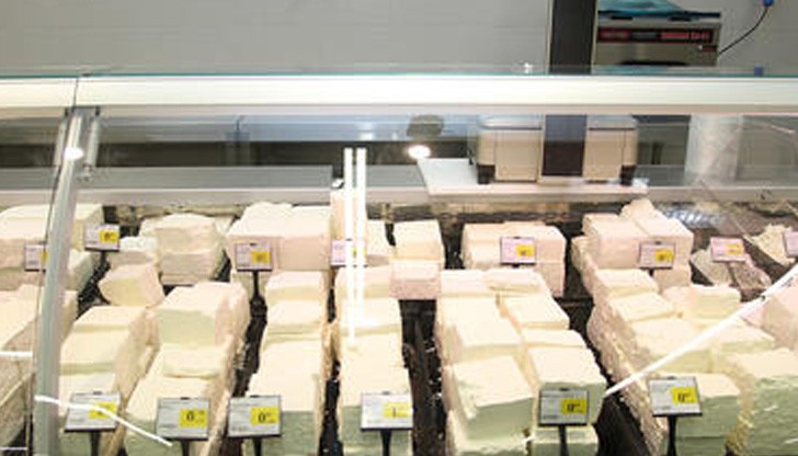 Взети са близо 400 проби от търговска мрежа от български ивносни марки - сирене, кашкавал и масло