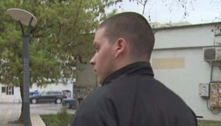 Пуснаха на свобода курсанта от МВР академията, който преби на пътя 51-годишен мъж, защото засякъл колата му Пуснаха на свобода курсанта от МВР академията, който преби на пътя 51-годишен мъж, защото засякъл колата му