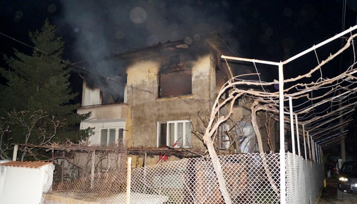 Телцето на детето било намерено от огнеборците овъглено