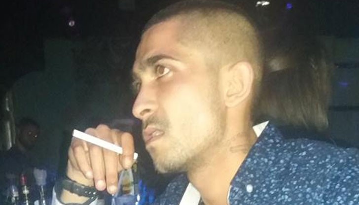 19-годишният братовчед на Маринела - Веселин, се изживява като гангстер