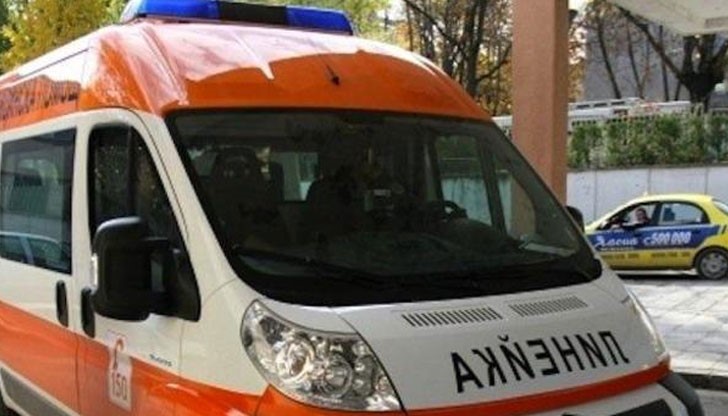 Близнаци на 1 годинка и 9 месеца от Благоевград погълнаха по невнимание спрей за мебели