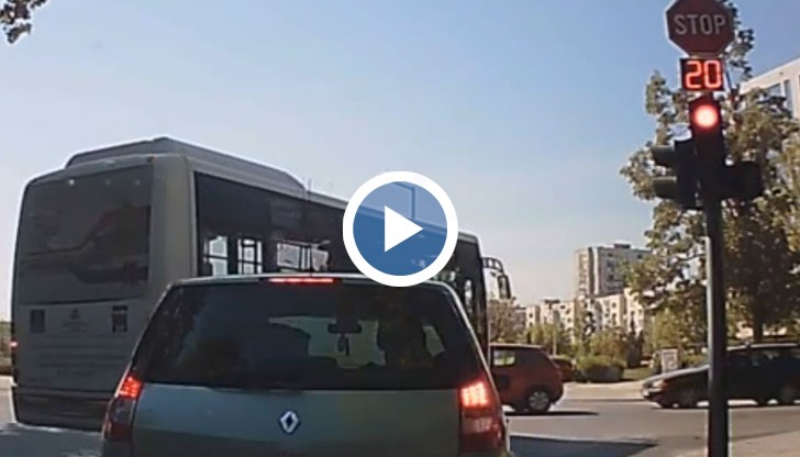 Автобус в Пловдив извършва нарушение