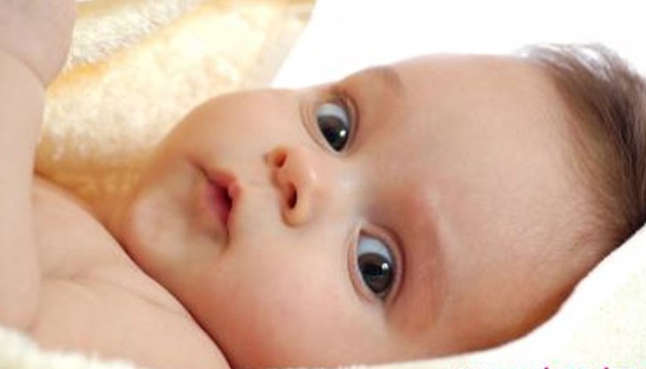 С какво едно 8-месечно бебе може да уплаши сервитьорка? С какво едно 8-месечно бебе може да уплаши сервитьорка?