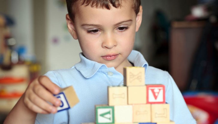 Семинарът е отворен за засегнати родители и техните деца, специалисти, както и за други заинтересовани лица, чиято цел е насърчаване и подпомагане на хората с аутизъм Семинарът е отворен за засегнати родители и техните деца, специалисти, както и за други заинтересовани лица, чиято цел е насърчаване и подпомагане на хората с аутизъм